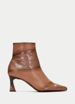 Botins dalia almond