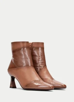 Botins dalia almond