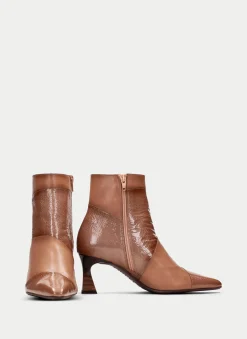 Botins dalia almond