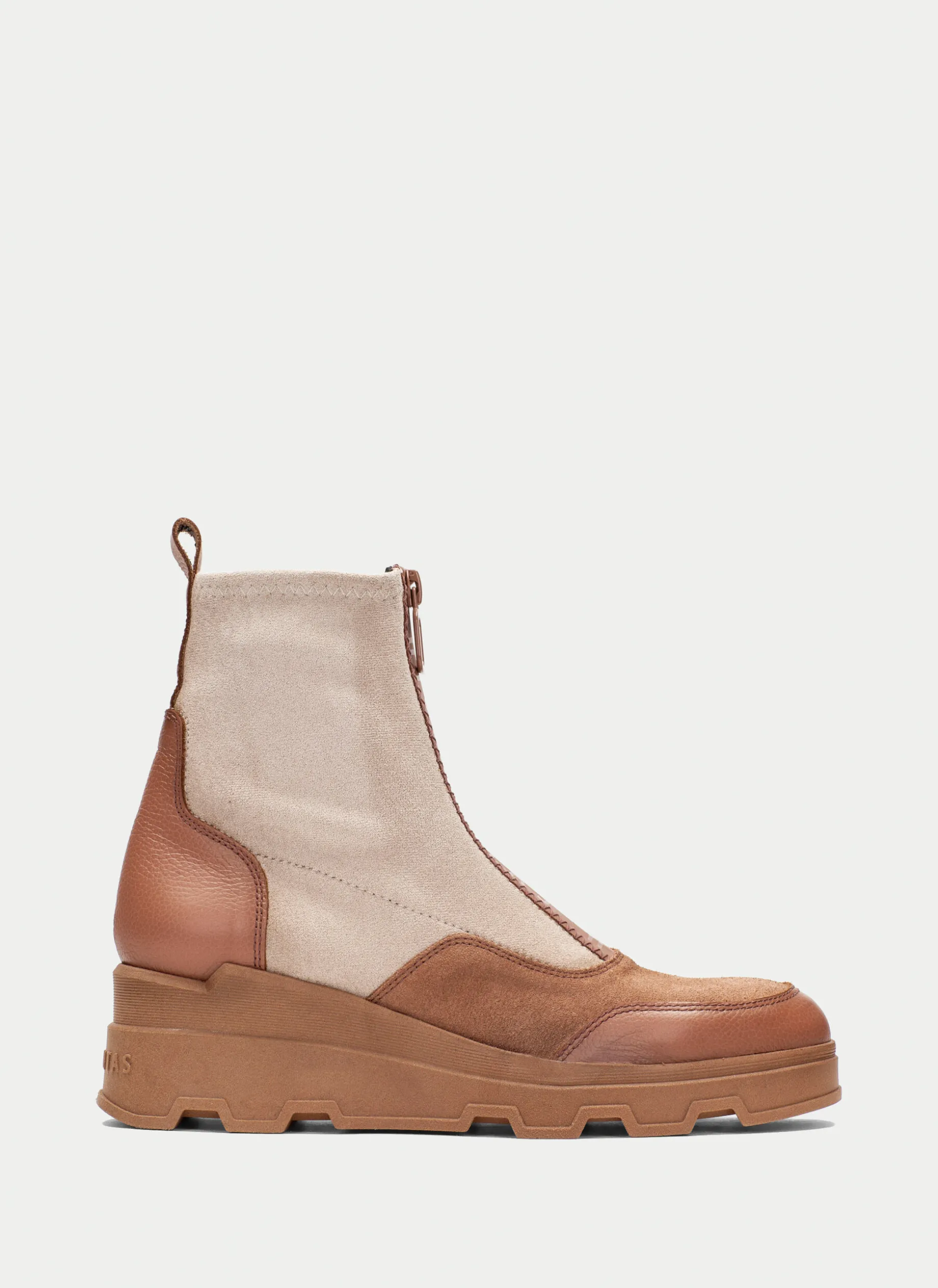 Botins florencia almond