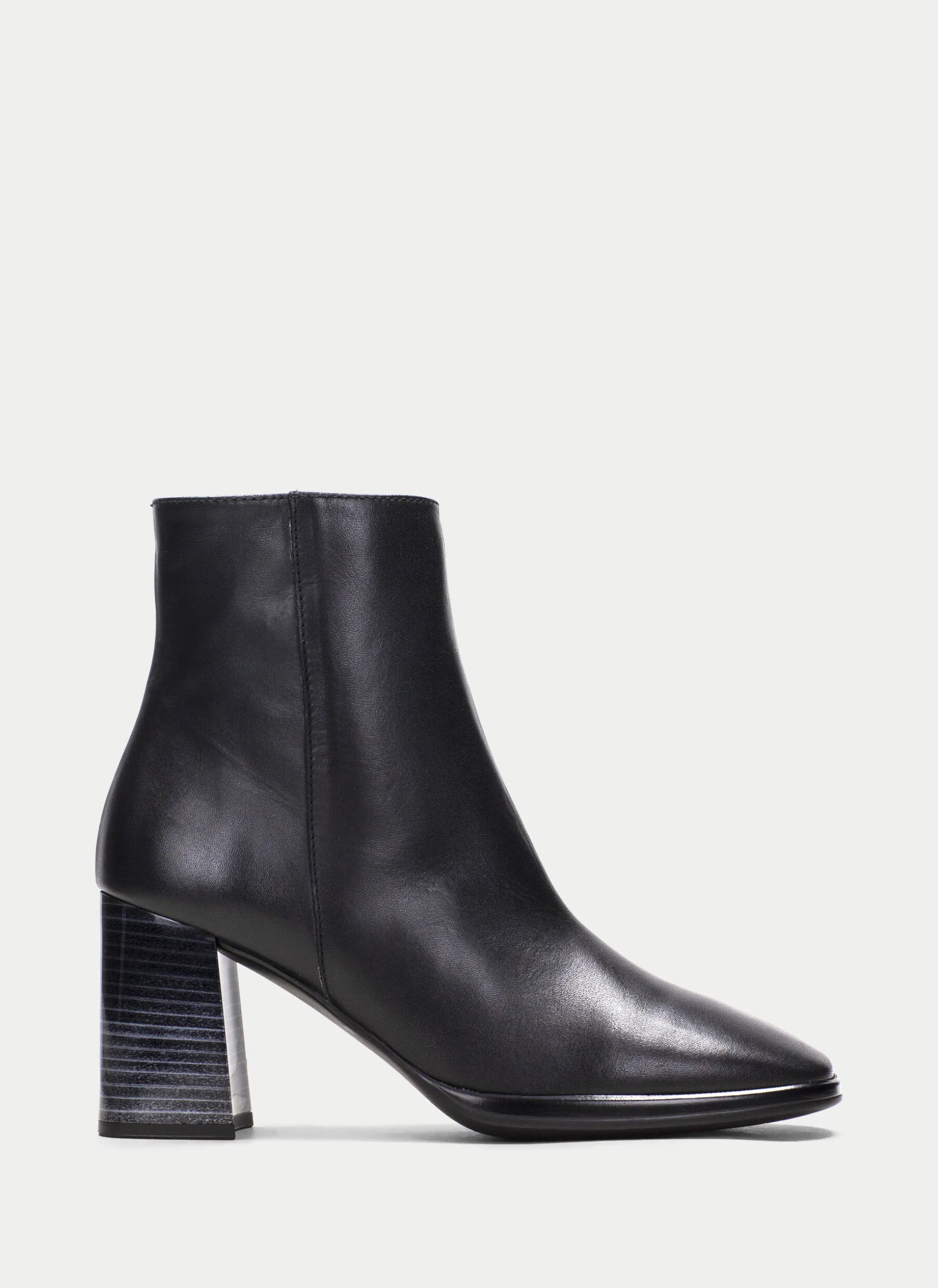 Botins monaco preto
