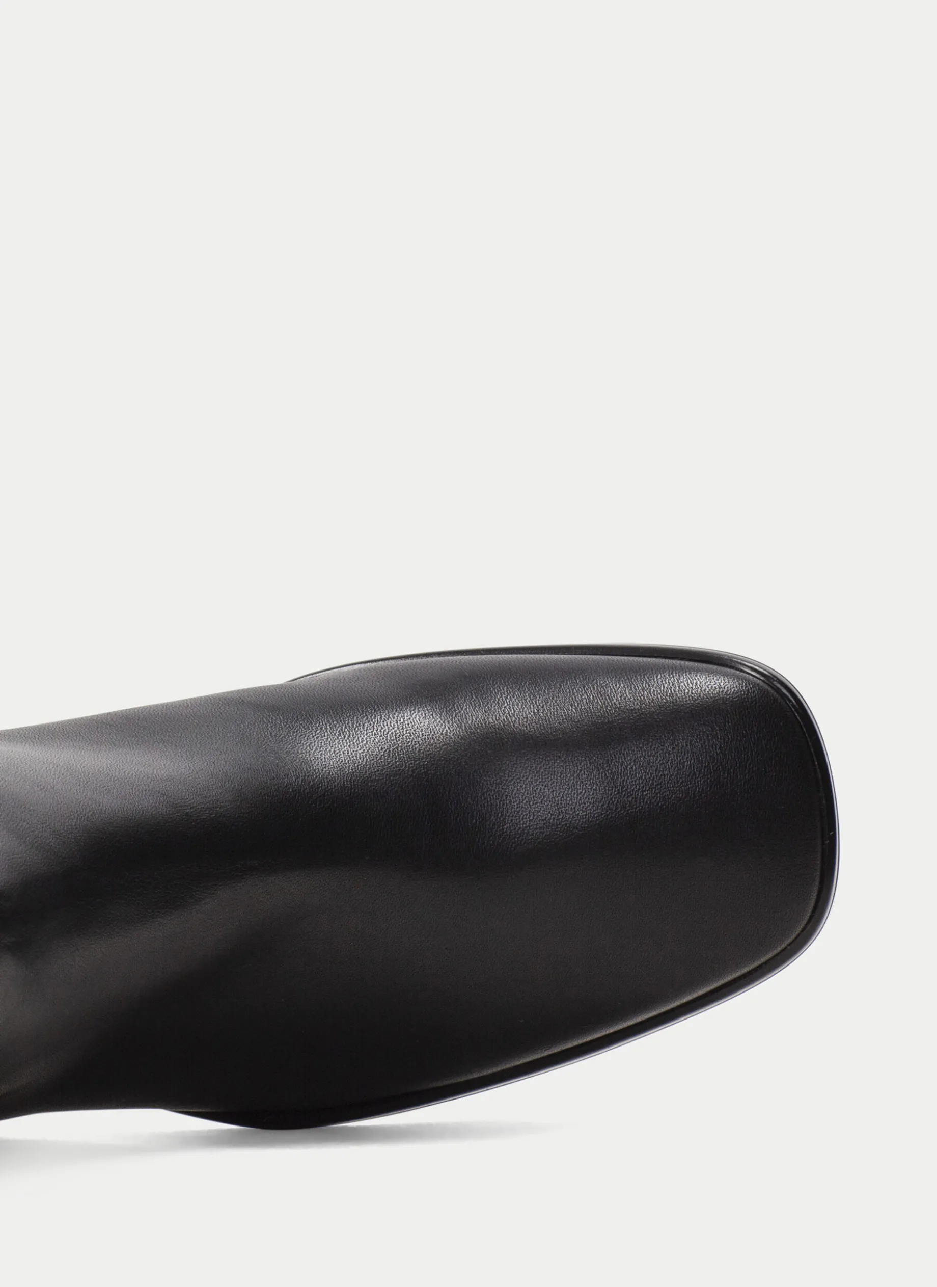 Botins monaco preto