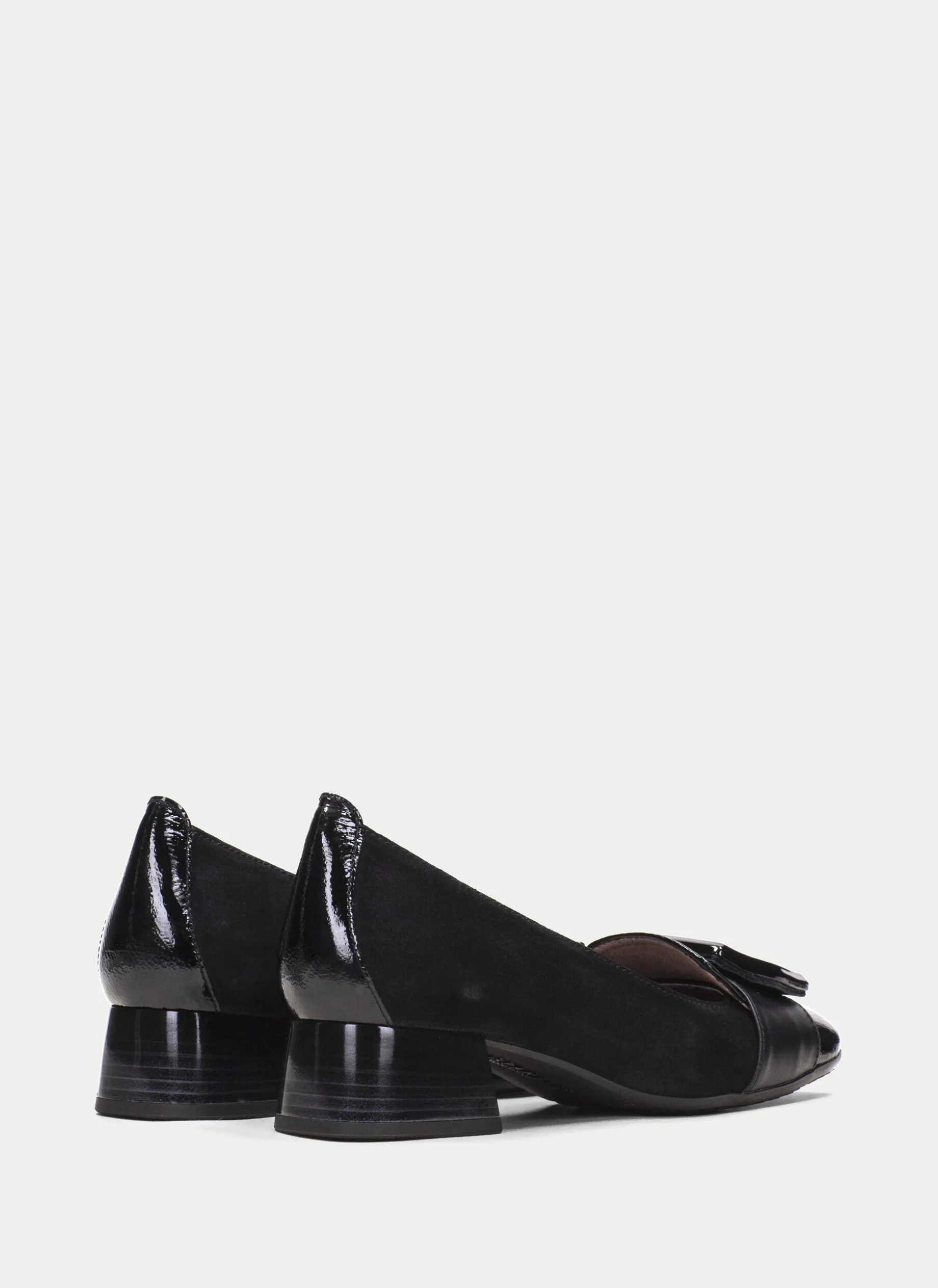 Sabrina manila preto