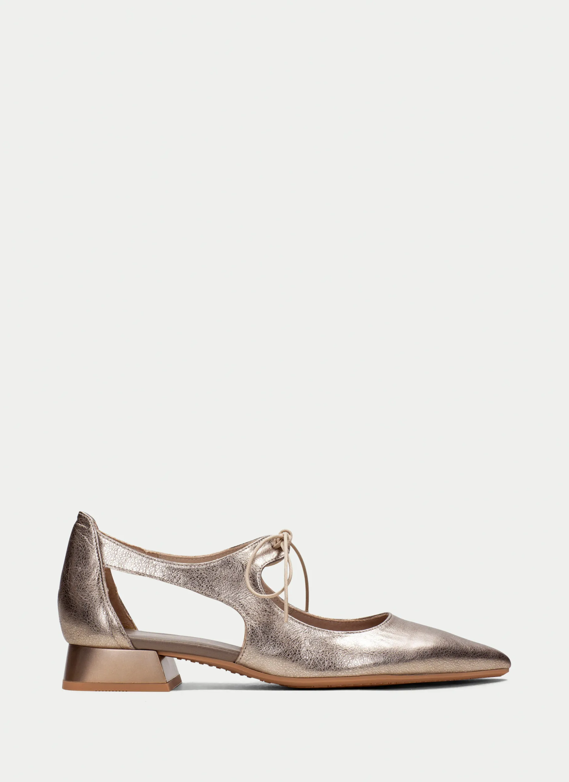 Sapatos rasos dali oro