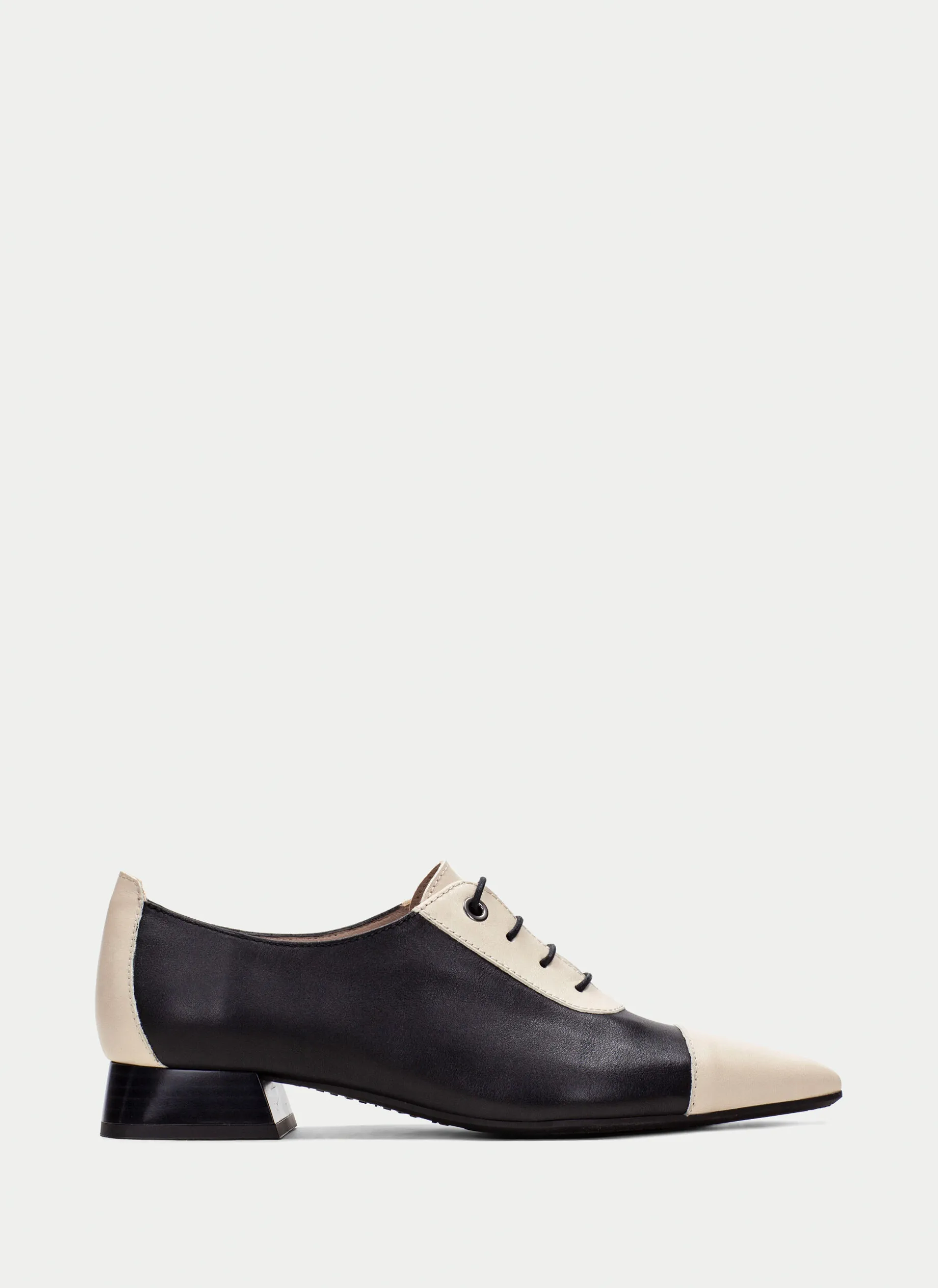 Sapatos rasos dali preto-milk